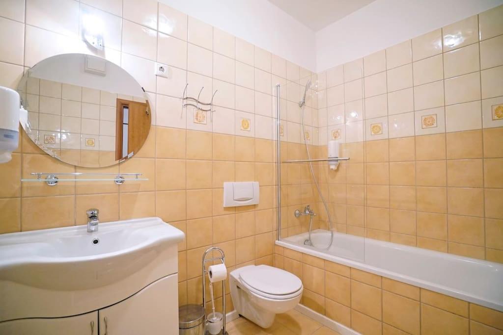 Apartmán Kiraly Court #free Parking